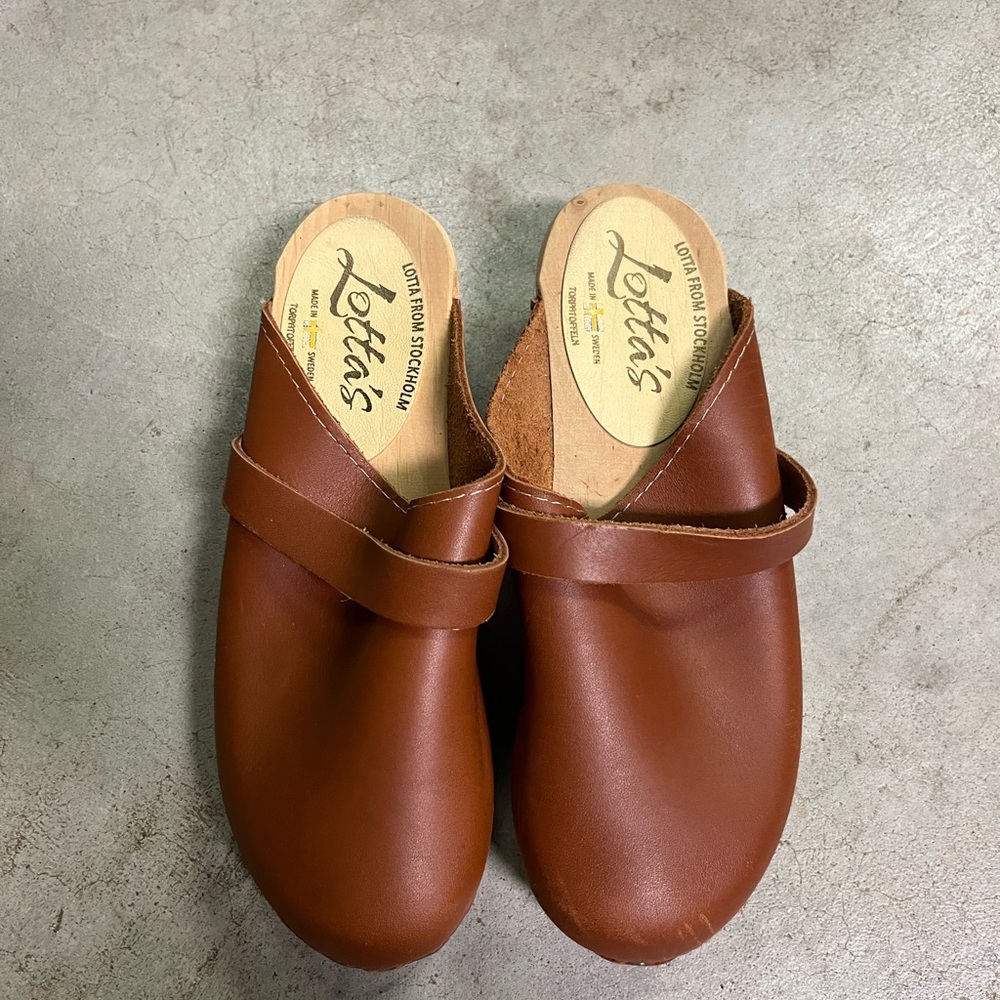 Lottas Leather Clogs